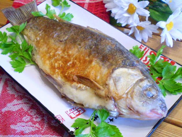 Zu wenig gegarter Fisch ist eine Ursache für parasitäre Infektionen